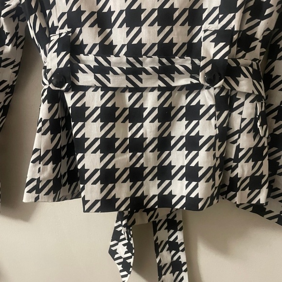Robert Louis (Small) Black & White Houndstooth Patterned, Belted, Jacket/Blazer - Picture 5 of 9